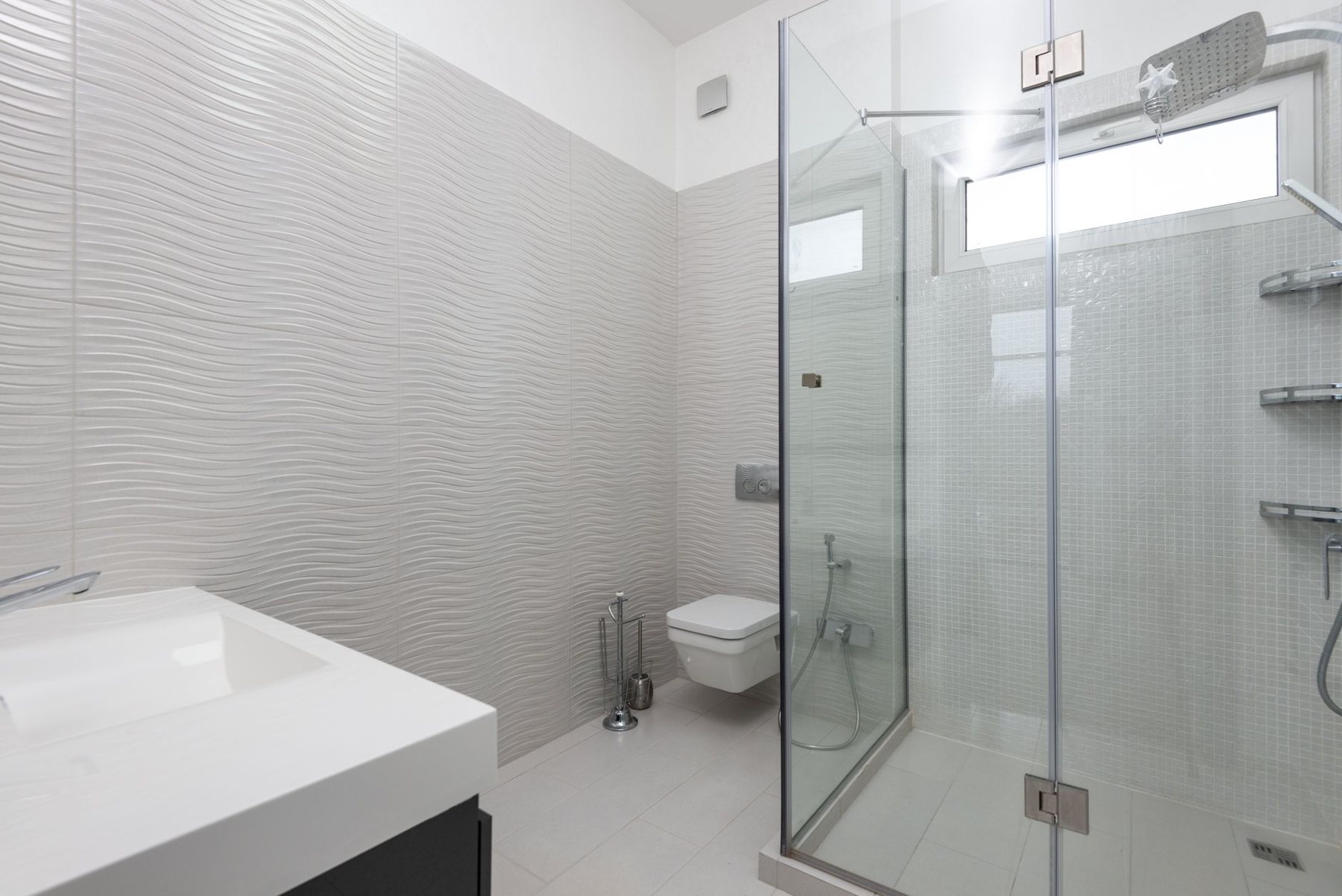 Bathrooms & showers that shine in Mesa, AZ